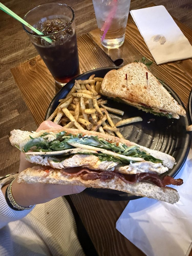 Longbranch Saloon/20 Below Logo