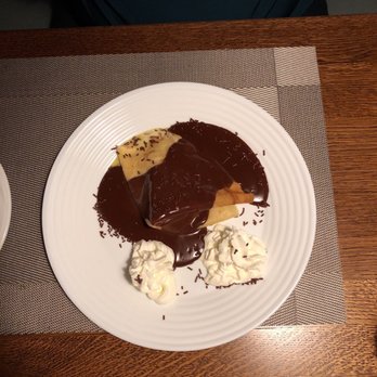 Zum Anker - Leckerer Palacinke (Kinderportion) gefüllt mit Eis und Schokosauce. - German Near Me - Lippstadt, NW Zum Anker - Leckerer Palacinke (Kinderportion) gefüllt mit Eis und Schokosauce. - German Near Me - Lippstadt, NW