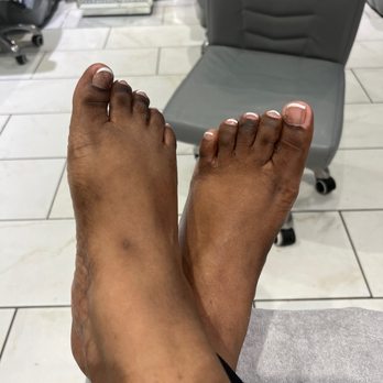 Euro Nails & Spa - French tips - Nail Salons Near Me - Kissimmee, Florida