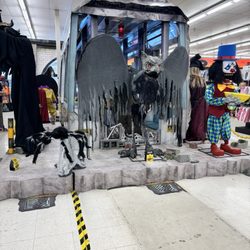 Spirit Halloween