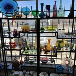 Antique Specialty Mall - Colored glassware.
