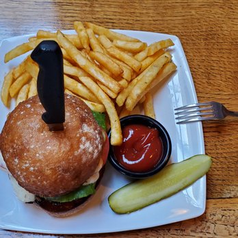 Big Time Brewing Company - Big Time Burger - Pubs Near Me - Seattle, Washington Big Time Brewing Company - Big Time Burger - Pubs Near Me - Seattle, Washington