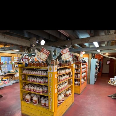 Morse Farm Maple Sugarworks by null