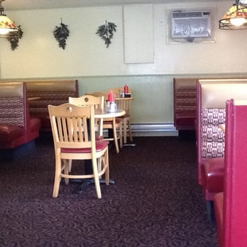 The Dinner Table Restaurant - Interior dinning room - Seafood Near Me - Swanzey, New Hampshire The Dinner Table Restaurant - Interior dinning room - Seafood Near Me - Swanzey, New Hampshire