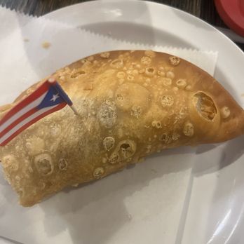 El Lechon De Negron - Bbq pork empanada - Food Trucks Near Me - Union, New Jersey