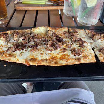 Finneys Crafthouse - Porter Ranch - FlatBread Pizza with sausage and garlic - New American Near Me - Porter Ranch, California Finneys Crafthouse - Porter Ranch - FlatBread Pizza with sausage and garlic - New American Near Me - Porter Ranch, California