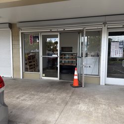 Manny's Bakeshop & Restaurant