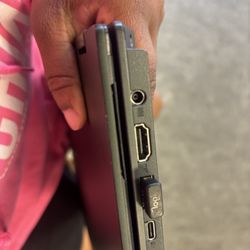 TechCraze - Frame chipping damage caused from placement of screen.
