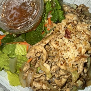 Saigon Cafe - Chicken bun bowl - Vietnamese Near Me - Cotati, California