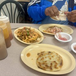 Los Reyes Salvadorian Food - Our meal at Los Reyes!