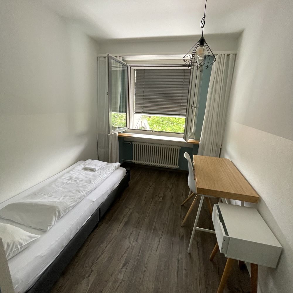 Hyve - Single room - Hotels Near Me - Basel, BS