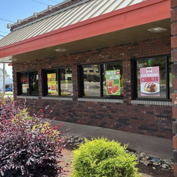 Bojangles - Side of Restaurant - Chicken Shop Near Me - Hickory, North Carolina Bojangles - Side of Restaurant - Chicken Shop Near Me - Hickory, North Carolina