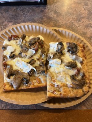 Mona Lisa Pizzeria by null