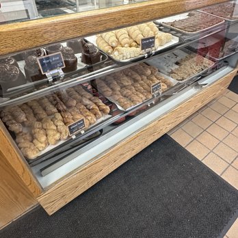 Long's Bakery - Counter display - Donuts Near Me - Indianapolis, Indiana Long's Bakery - Counter display - Donuts Near Me - Indianapolis, Indiana
