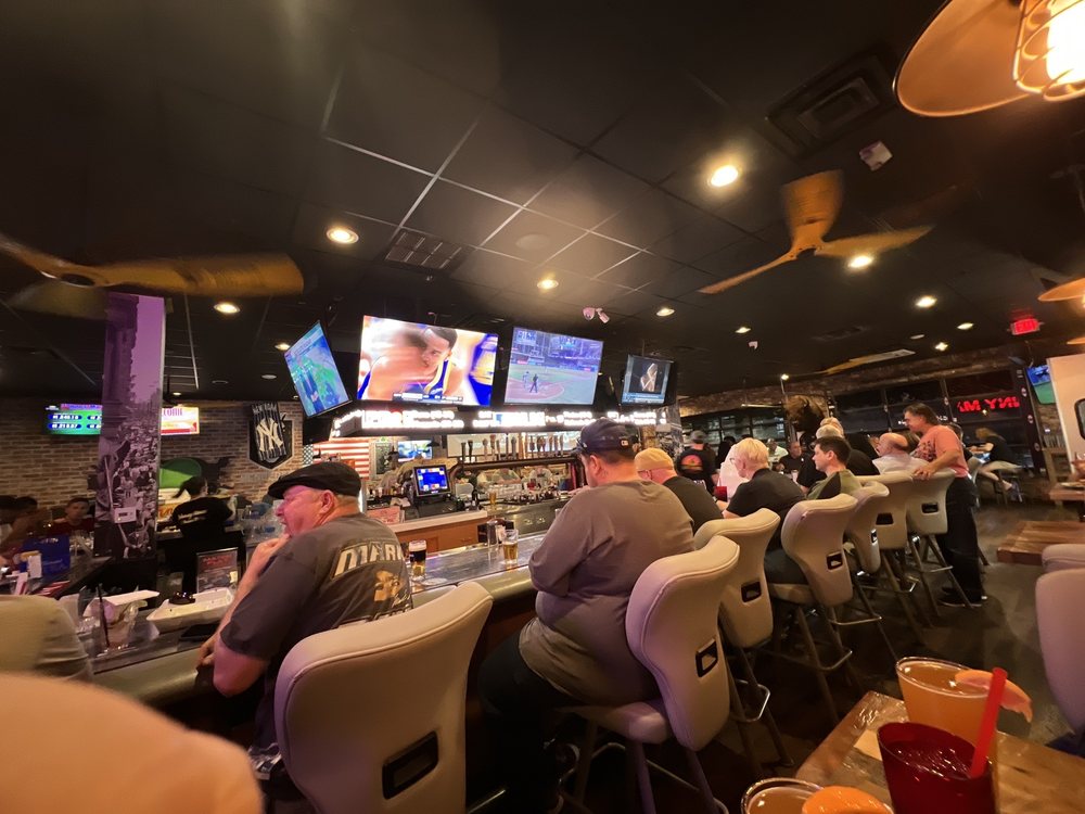 Johnny Mac’s Restaurant & Bar - Photo 2