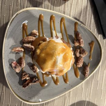 The Maple Room - Apple pie - American Near Me - Vienna, Virginia The Maple Room - Apple pie - American Near Me - Vienna, Virginia