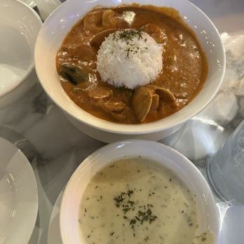The Dive Oyster Bar - BOWL OF CLAM CHOWDER, HOUSE PAN ROAST - Southern Near Me - Irvine, California The Dive Oyster Bar - BOWL OF CLAM CHOWDER, HOUSE PAN ROAST - Southern Near Me - Irvine, California