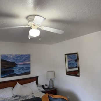 Surf & Sand Inn - Room - Hotels Near Me - Pacific City, Oregon Surf & Sand Inn - Room - Hotels Near Me - Pacific City, Oregon