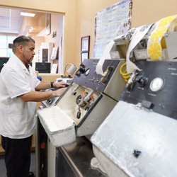 Hindsight Eyecare - 1 Hour Optical