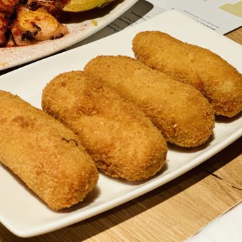 La Flauta - Spanish Near Me - Barcelona, B La Flauta - Spanish Near Me - Barcelona, B