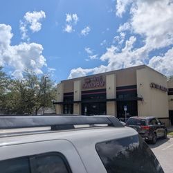 Tire Kingdom - This is the location mentioned in the review.