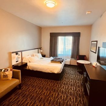 Ramada by Wyndham Marina - Hotels Near Me - Marina, California Ramada by Wyndham Marina - Hotels Near Me - Marina, California