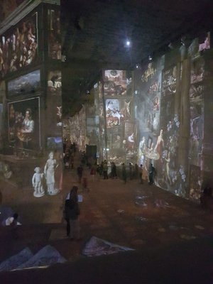 Carrières des Lumières by null