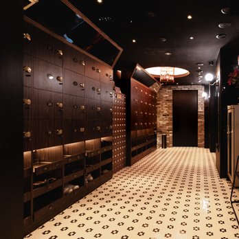 大班公館 - Lockers to keep your belongings - Massage Near Me - Hong Kong, HK 大班公館 - Lockers to keep your belongings - Massage Near Me - Hong Kong, HK