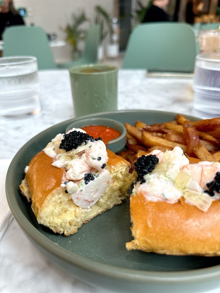 Ivy Coffee Shop Image