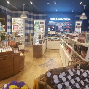 BATH & BODY WORKS - 12 Photos - 178 Easton Town Ctr, Columbus, Ohio ...