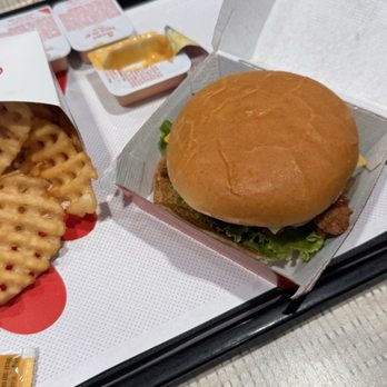Chick-fil-A - Chick-fil-A- Deluxe Sandwich - Chicken Shop Near Me - Concord, California