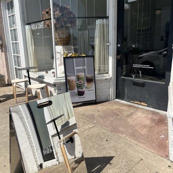Hola Cafe Dallas - outside tiktok & insta: @trinhiesworld - Coffee & Tea Near Me - Dallas, Texas Hola Cafe Dallas - outside tiktok & insta: @trinhiesworld - Coffee & Tea Near Me - Dallas, Texas