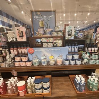 Bath & Body Works - Cosmetics & Beauty Supply Near Me - Orlando, Florida Bath & Body Works - Cosmetics & Beauty Supply Near Me - Orlando, Florida
