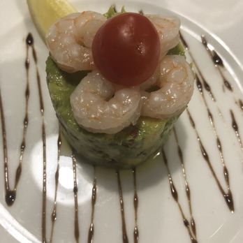 Le Coq Noir - Avocado & Shrimp appetizer - African Near Me - Clichy, 92 Le Coq Noir - Avocado & Shrimp appetizer - African Near Me - Clichy, 92