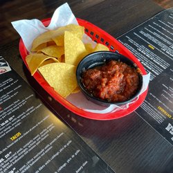 Tu Casa Mexican Restaurant - Chips and salsa