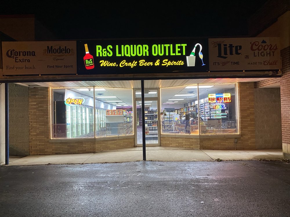 R&S WINE AND LIQUOR Updated September 2024 832 Geneva St, Delavan