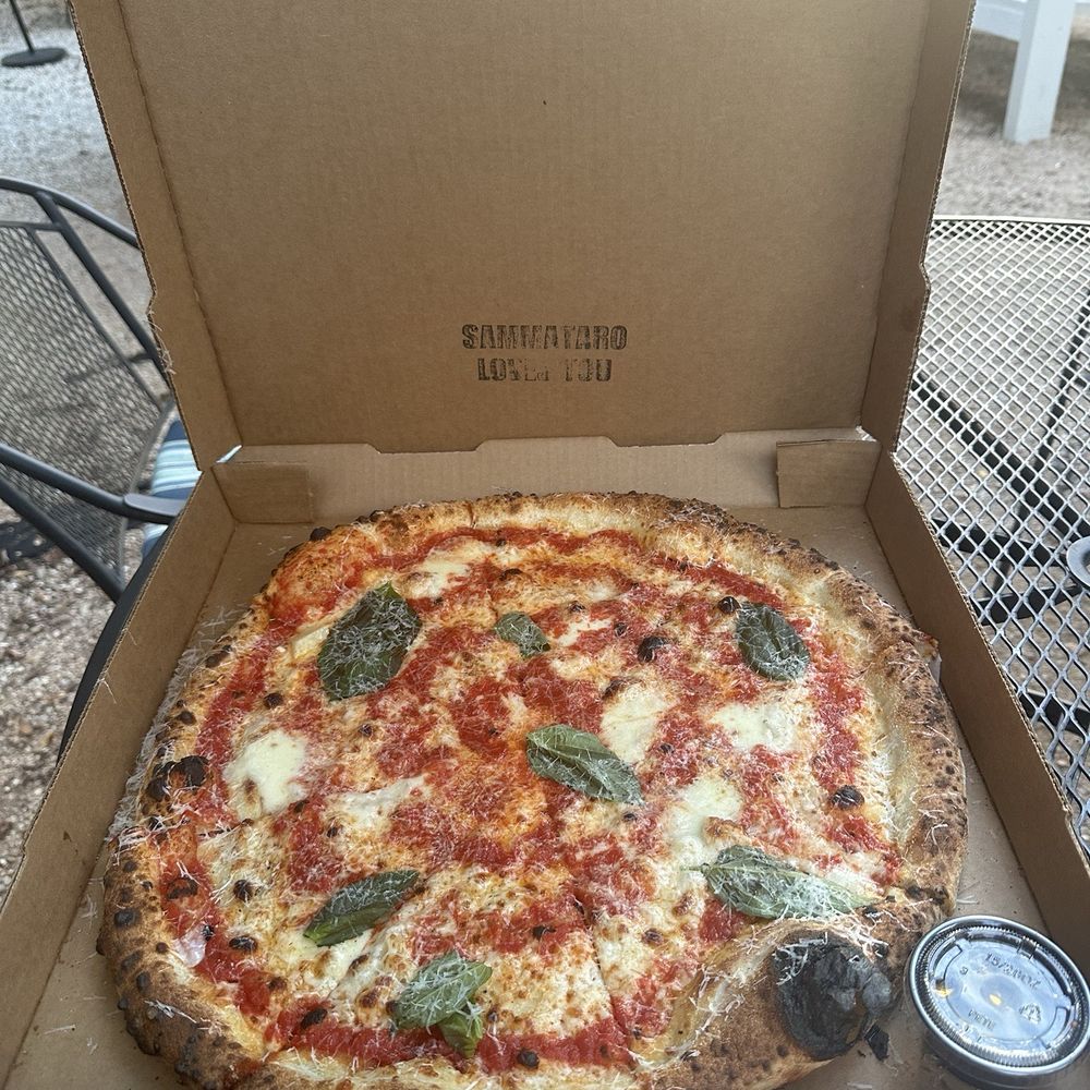 Traditional pizza Traditional pizza