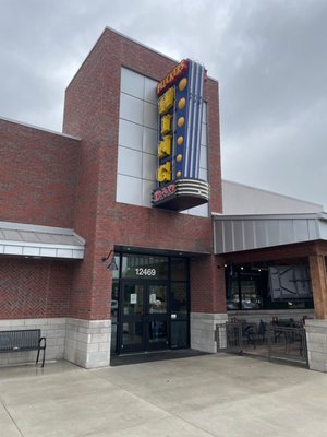 Pluckers Wing Bar by null