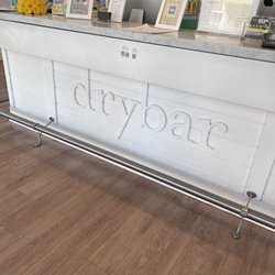 Drybar - Summit - 1 stylist only - corporate needs to do something with the owner/manager here. They should staff enough ppl