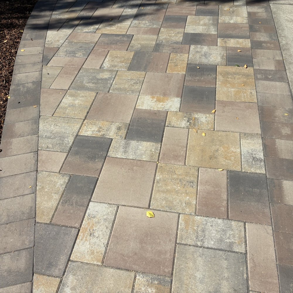 Total Landscape - Extreme care was taken to mix the pavers so they looked good. - Landscaping Near Me Total Landscape - Extreme care was taken to mix the pavers so they looked good. - Landscaping Near Me