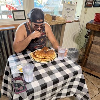 Granny D's - Still going about 10 minutes into the 20 time limit - Coffee & Tea Near Me - Canyon Lake, Texas Granny D's - Still going about 10 minutes into the 20 time limit - Coffee & Tea Near Me - Canyon Lake, Texas
