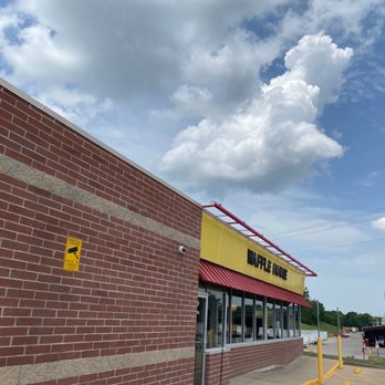 Waffle House - Waffle House is a great place, just not today. - Diners Near Me - Saint Joseph, Missouri