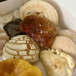 La Popular Bakery