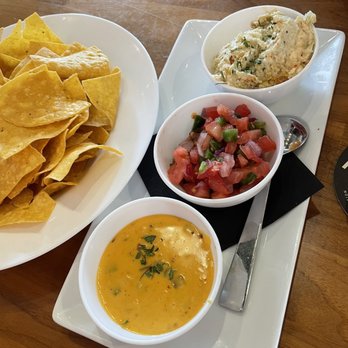 Big Ditch Brewing - Flight of Dips - New American Near Me - Buffalo, New York