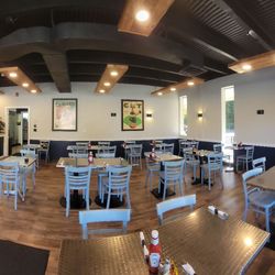 Breakaway Bistro - Inside seating area