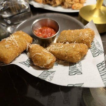 Skywalker Grill - Mozzarella sticks - Seafood Near Me - Los Angeles, California