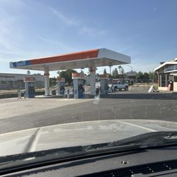 Sunnyside Sinclair Auto Repair - Gulf gas station, previously Sinclair