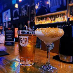 Dom's Dive Bar