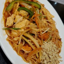 Pho Milton - Chicken pad thai