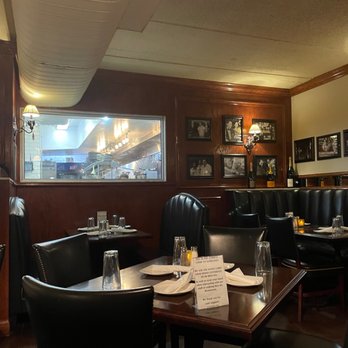 Franconello's - a view of the dining room - Italian Near Me - Chicago, Illinois